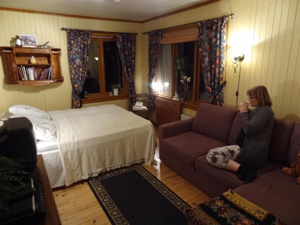 Solheim Overnatting Бё Номер фото